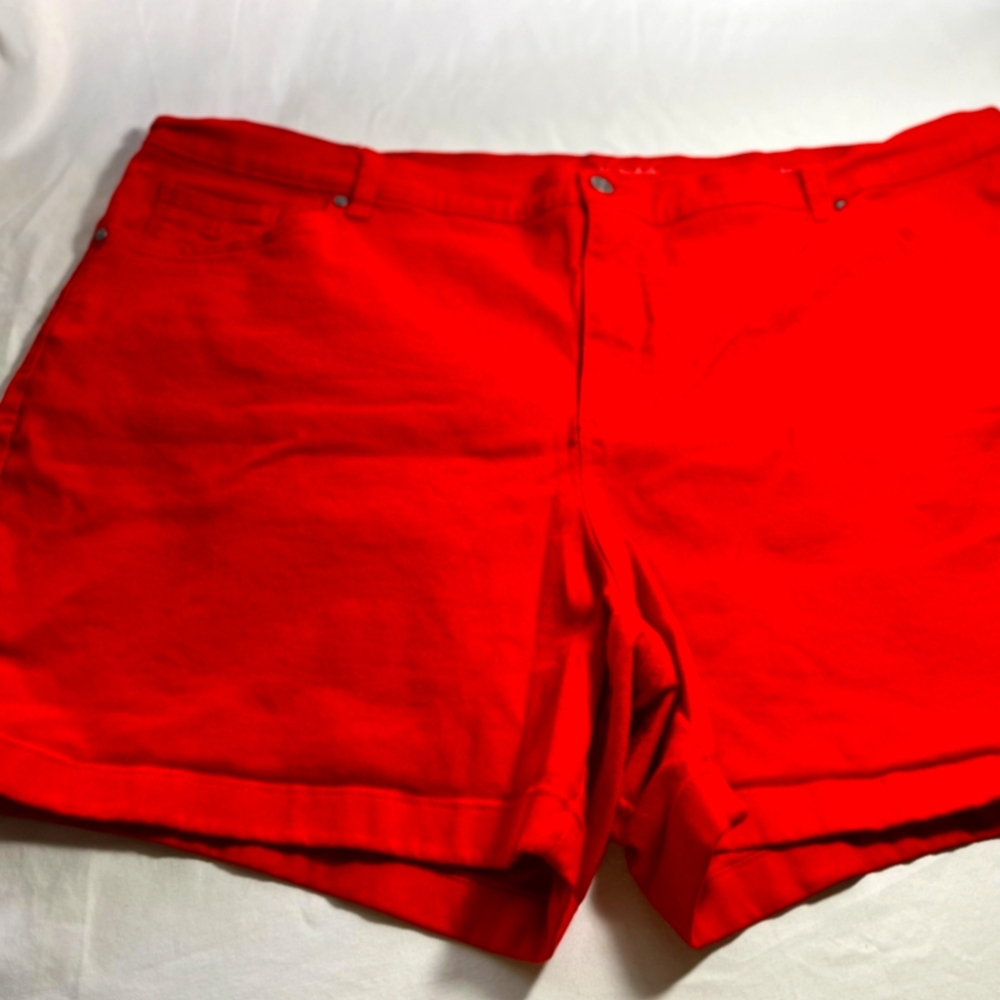 Gloria Vanderbilt Red Shorts